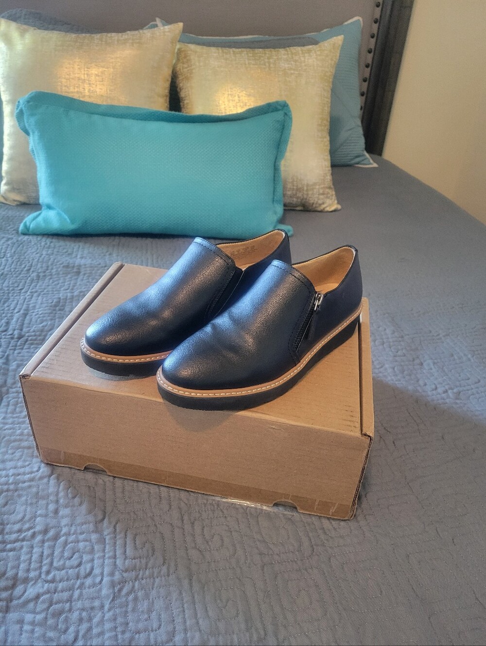 Naturalizer Black Leather Slip-On Loafers With Side Zipper